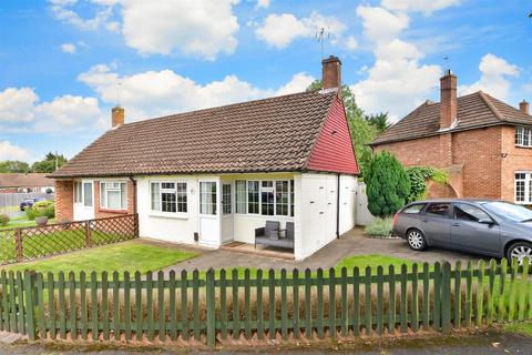 2 Pound Crescent, Fetcham, Leatherhead, KT22 9JL
