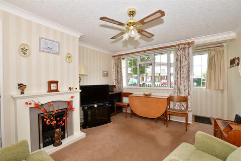 2 Pound Crescent, Fetcham, Leatherhead, KT22 9JL