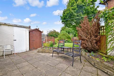 2 Pound Crescent, Fetcham, Leatherhead, KT22 9JL