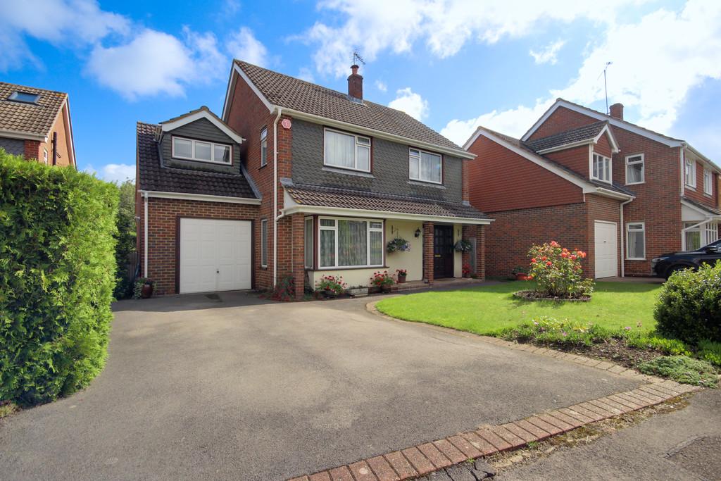 Walter Road, Wokingham 4 bed detached house £775,000