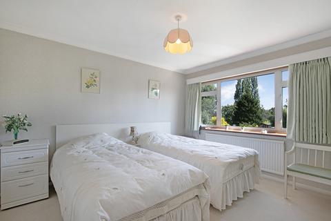 15 Hill Road, Theydon Bois, Epping, CM16 7LX