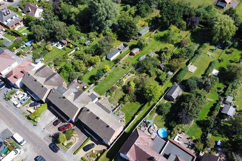 15 Hill Road, Theydon Bois, Epping, CM16 7LX