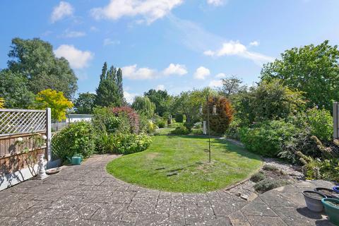 15 Hill Road, Theydon Bois, Epping, CM16 7LX