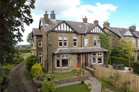 4 bedroom semi-detached house for sale, Gisburn Road, Barnoldswick, Lancashire, BB18