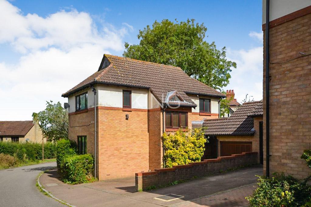 Shenley Church End, Milton Keynes MK5 3 bed detached house for sale £