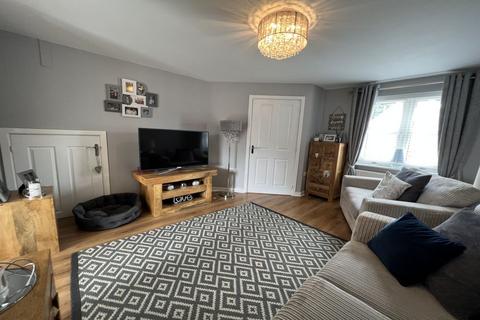 2 Hanratte Close, Llantilio Pertholey, Abergavenny, NP7 6PT