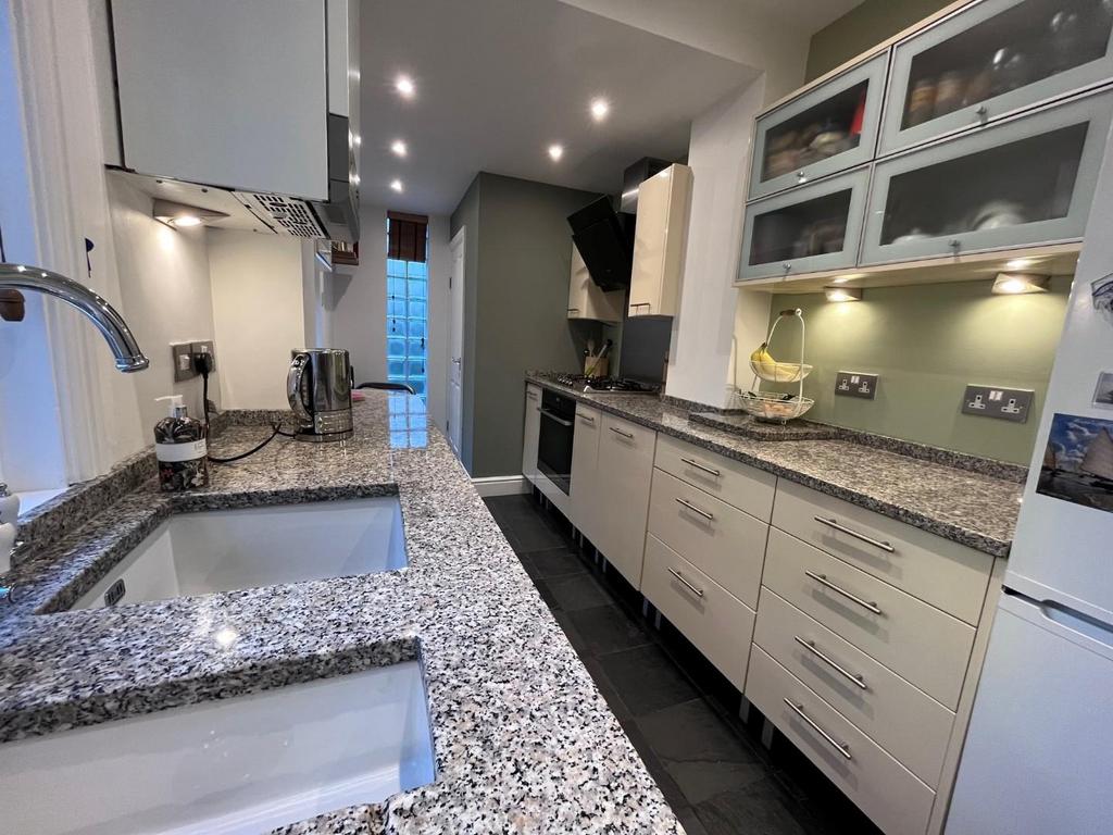 Kitchen Breakfast Room 3.jpg