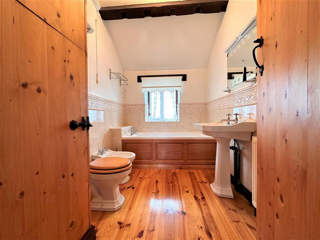 En suite bathroom