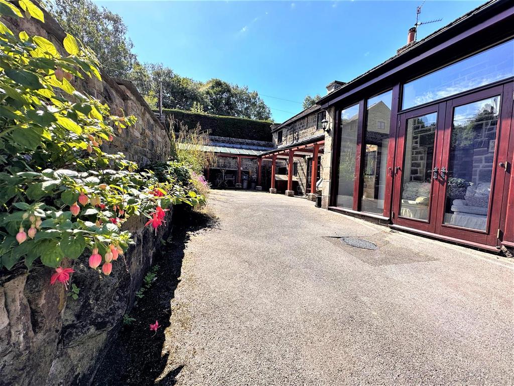 Rear courtyard