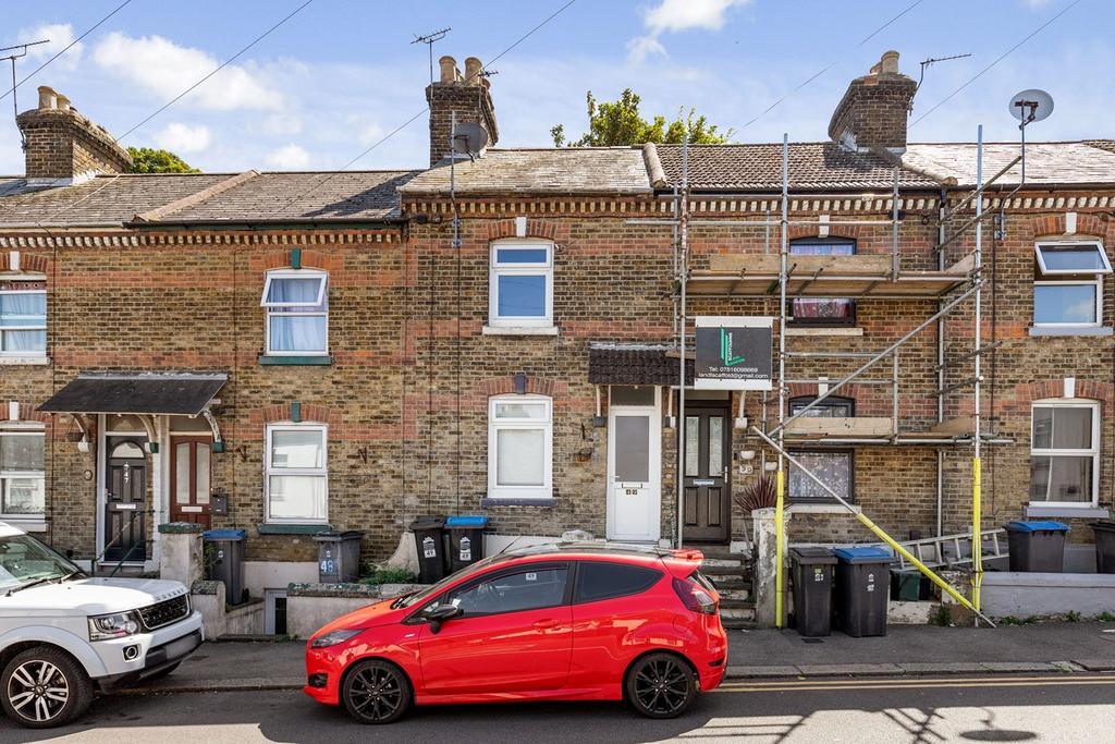 Tower Hamlets Road, Dover, CT17 2 bed terraced house for sale £165,000