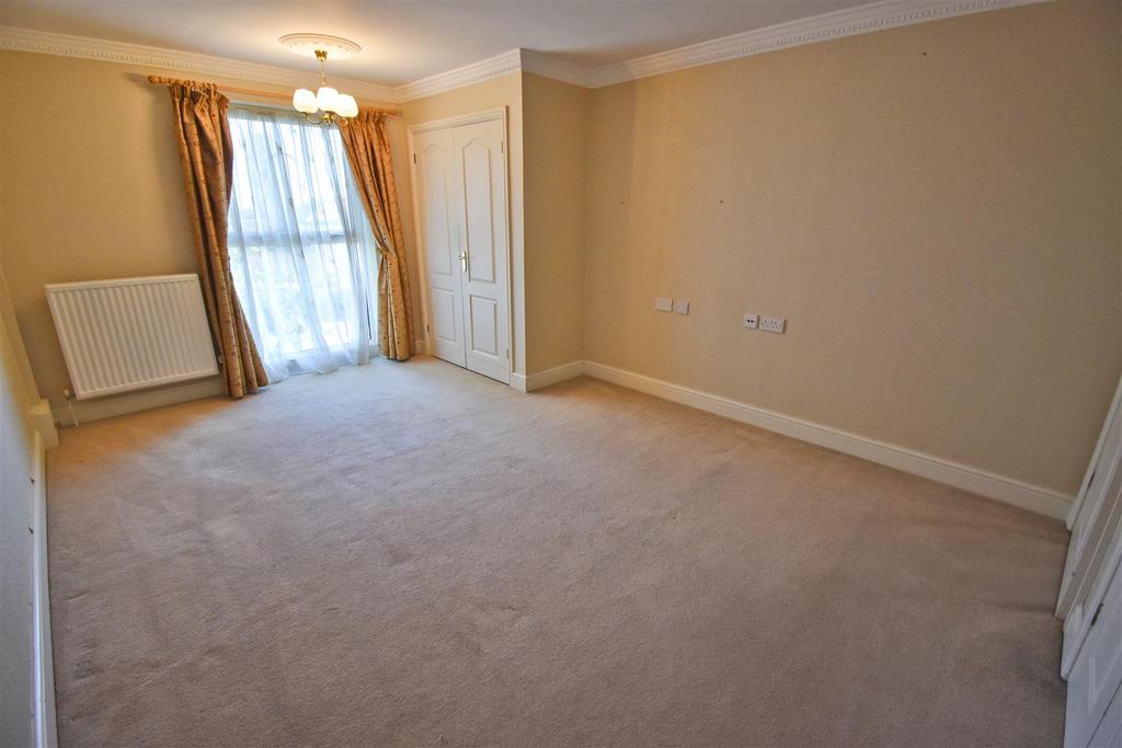 Bedroom 1.2.jpg