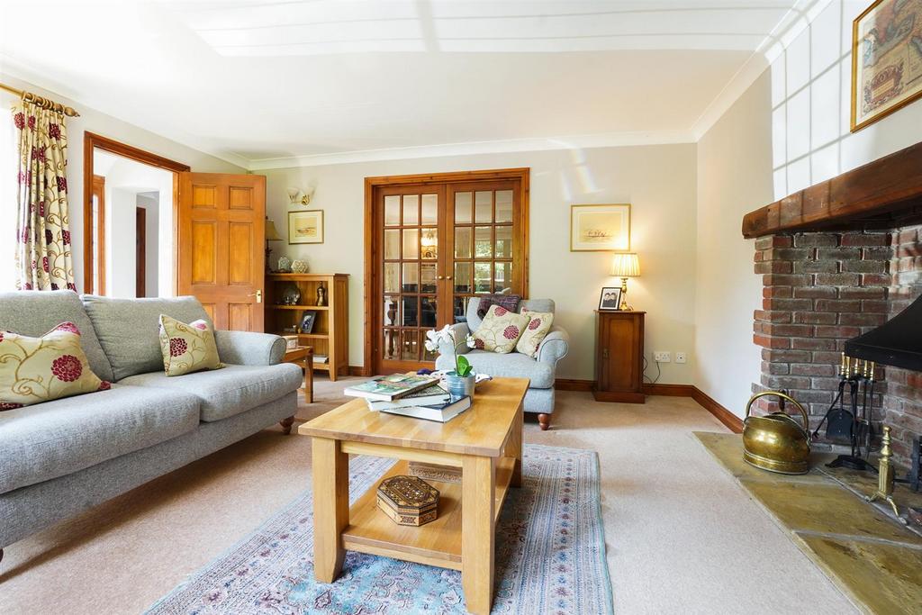 Wyre Lane, Long Marston, StratfordUponAvon 4 bed detached house for