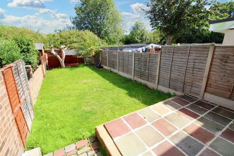 90 Silver Spring Close, Erith, DA8 1EQ