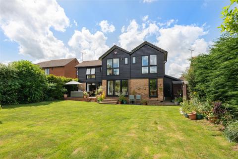 5 bedroom detached house for sale, Benacre Road, Whitstable