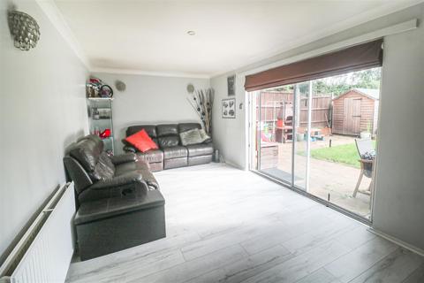 176 Tithelands, Harlow, CM19 5NF