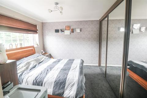 176 Tithelands, Harlow, CM19 5NF