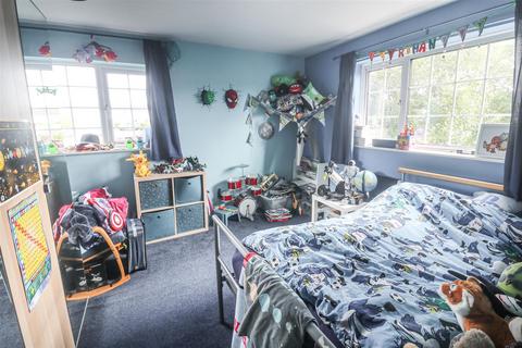 176 Tithelands, Harlow, CM19 5NF