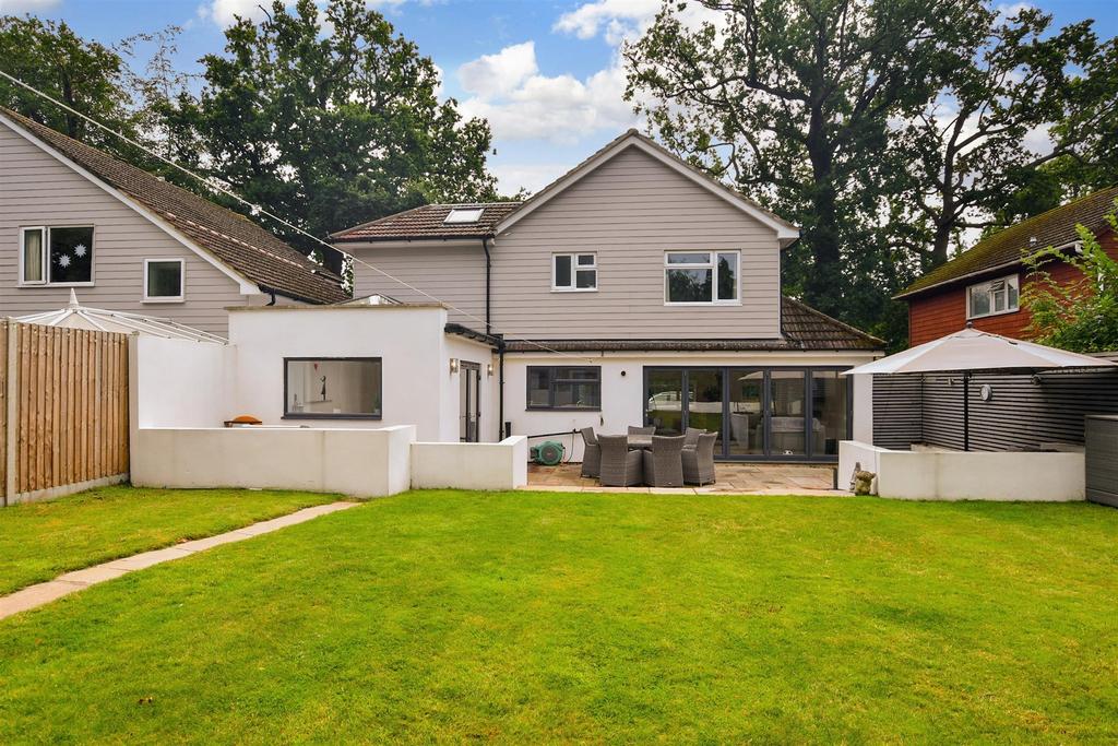 Blackwater Lane, Pound Hill, Crawley, West Sussex 4 bed detached house