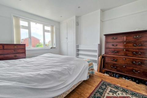 51 Arle Road, Cheltenham, GL51 8JY