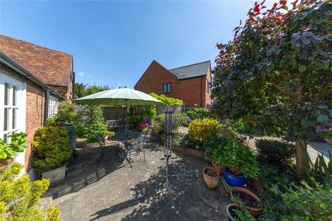 4 bedroom semi-detached house for sale, Silver Street, Newport Pagnell, Buckinghamshire, MK16