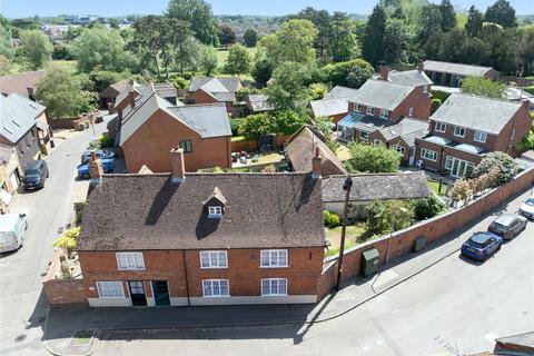 4 bedroom semi-detached house for sale, Silver Street, Newport Pagnell, Buckinghamshire, MK16