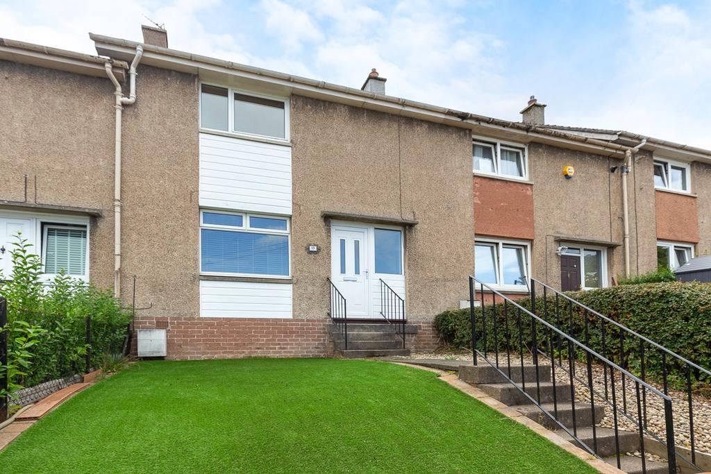 18 Palmer Place, Currie, Edinburgh, EH14 2 bed terraced house £235,000
