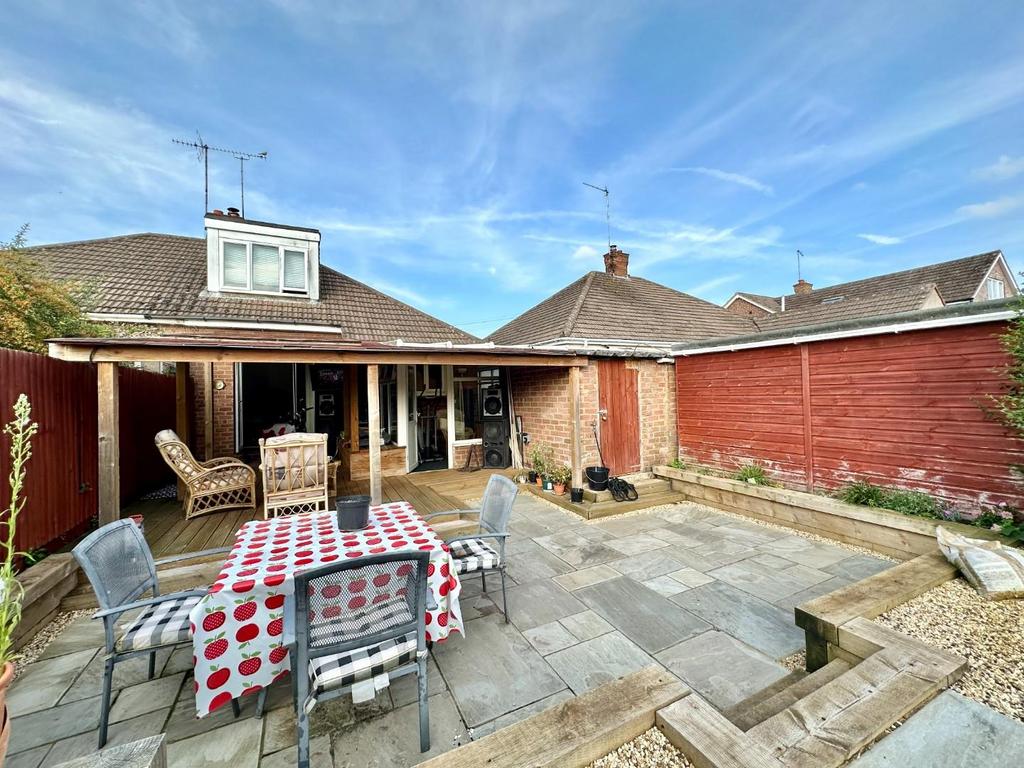 Knights Lane, Kingsthorpe Village, Northampton NN2 3 bed semidetached