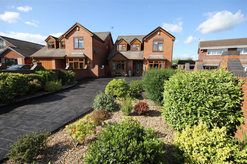 Ness Grove, Cheadle 4 bed detached house for sale £365,000