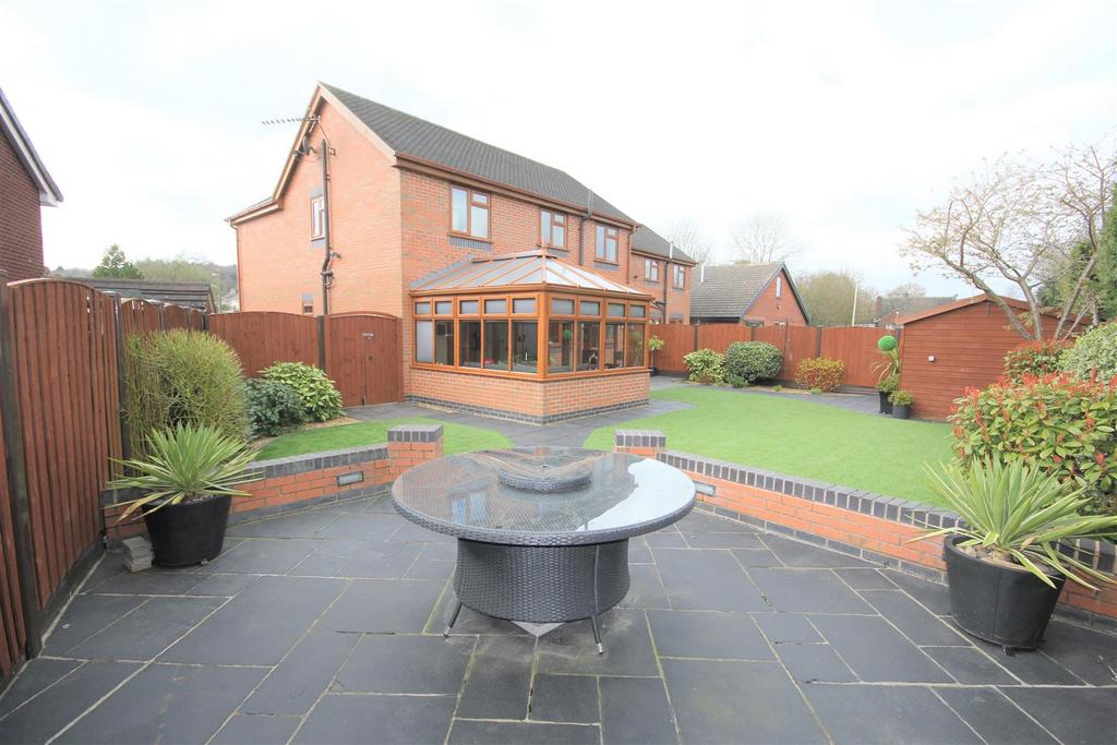 Ness Grove, Cheadle 4 bed detached house for sale £365,000