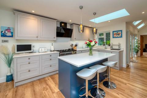 5 bedroom detached house for sale, The Granary, Darell Road, Caversham Heights, Reading