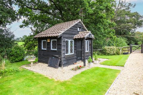 3 bedroom detached bungalow for sale, Brooklands Barn - 3.5 Acres with Stables