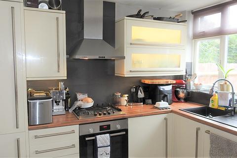 4 Wolsey Crescent, Morden, SM4 4TB