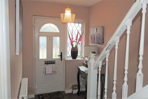 4 Wolsey Crescent, Morden, SM4 4TB