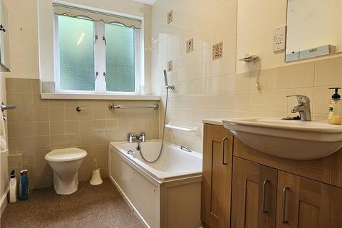 2 bedroom apartment for sale, St. Johns Hill Road, Woking, Surrey, GU21