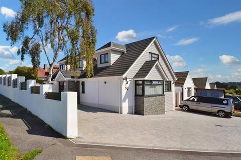 52 Anvil Crescent, Broadstone, BH18 9DZ