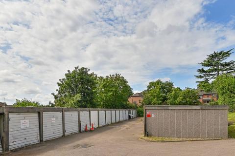 Flat 19, Pierrepoint Ross Road, London, SE25 6SD