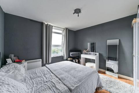 Flat 19, Pierrepoint Ross Road, London, SE25 6SD