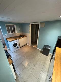 2 bedroom terraced house to rent, Whitegate Road, Newsome, Huddersfield, Kirklees, HD4