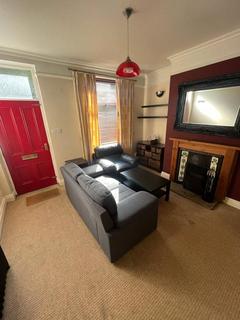 2 bedroom terraced house to rent - Whitegate Road, Newsome, Huddersfield, Kirklees, HD4