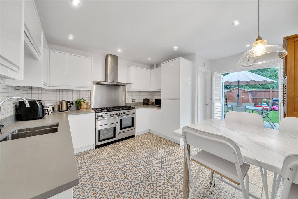 Wellbrook Road, Locksbottom, Kent, BR6 3 bed end of terrace house for