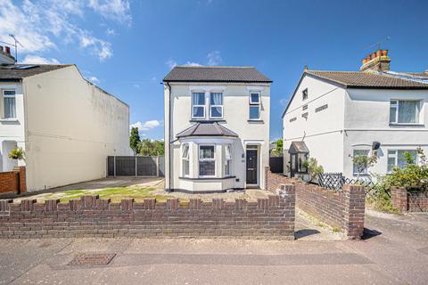 4 bedroom detached house for sale, Wakering Road, Shoeburyness, SS3