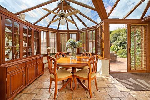 4 bedroom detached house for sale - Starbold Crescent, Knowle, B93