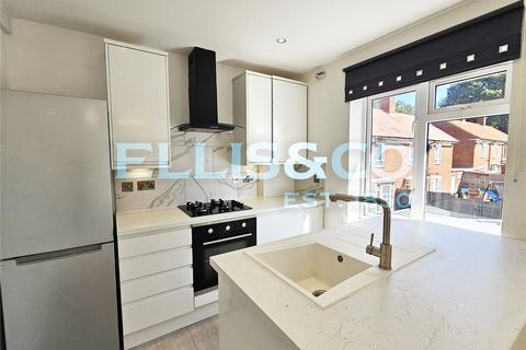 2 bedroom maisonette to rent, Morecambe Gardens, Stanmore, HA7