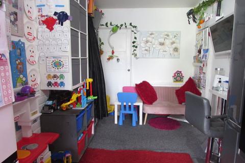 24 Baslow Drive, Heald Green, Cheadle, SK8 3HP