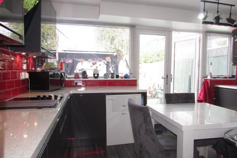 24 Baslow Drive, Heald Green, Cheadle, SK8 3HP