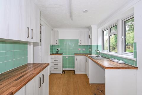 12 Parsonage Estate, Rogate, Petersfield, GU31 5HJ