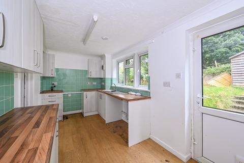 12 Parsonage Estate, Rogate, Petersfield, GU31 5HJ
