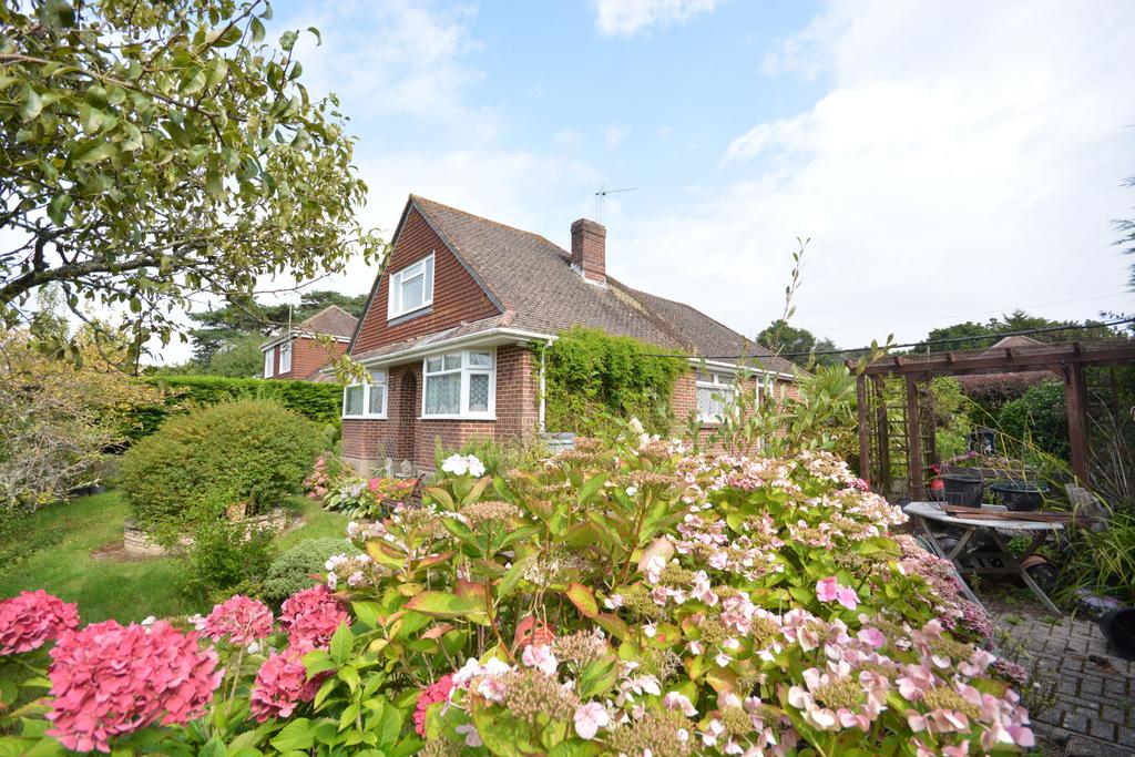 Firside Road, Corfe Mullen BH21 3 bed detached bungalow for sale £495,000