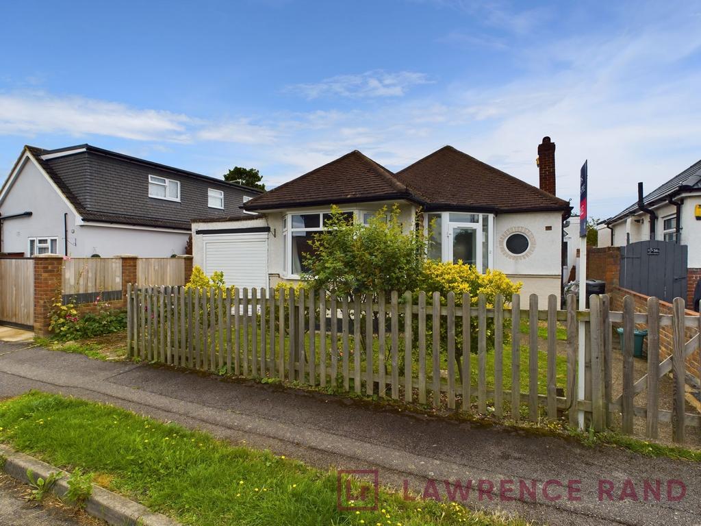 Bourne Avenue, Ruislip, HA4 3 bed detached bungalow for sale £575,000