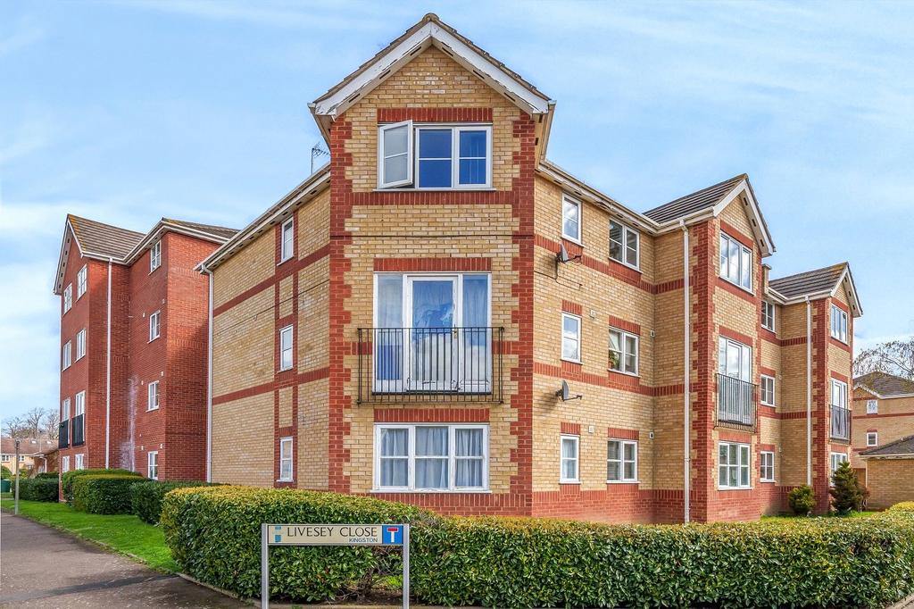 Concord Court, Winery Lane, Kingston Upon Thames, KT1 2 bed flat for